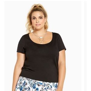 TORRID BLACK PONTE KEYHOLE CUTOUT TOP